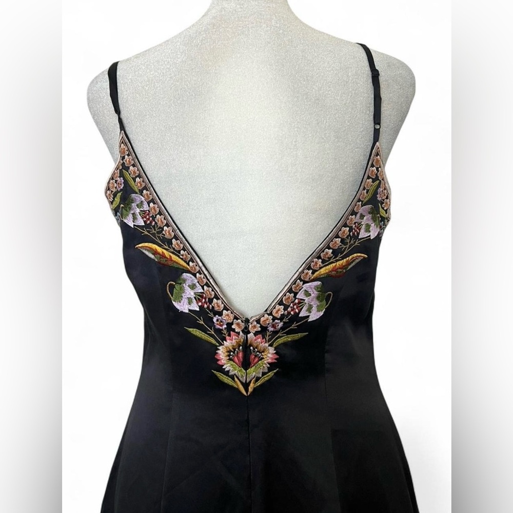 Sue Wong Black Dress with Colorful Floral Embroidery - Picture 5 of 6